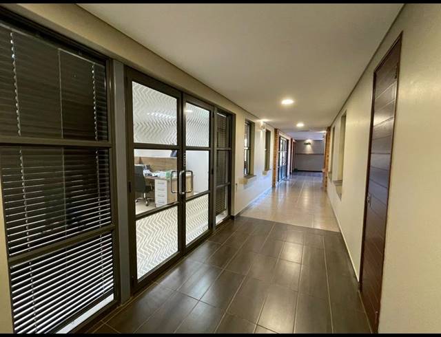 BUSINESS PROPERTY TO RENT IN MIDFIELD ESTATE